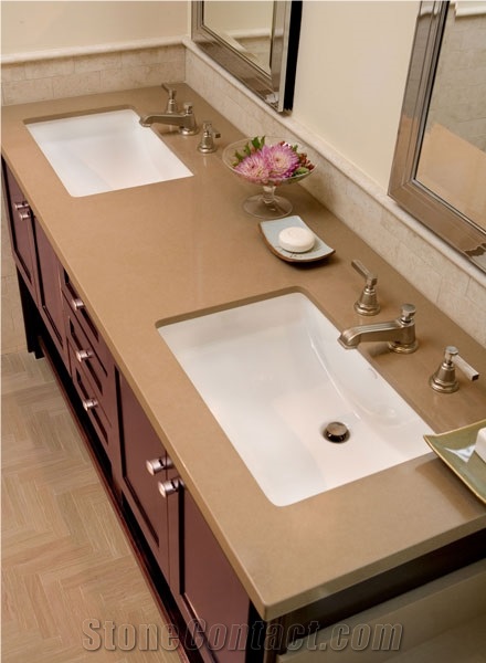 China Beige Quartz Stone with Bright Surface for Cut to Size Kitchen Counter Top Directly from China Manufacturer at Competitive Prices Standard Slab Sizes 126 *63 and 118 *55