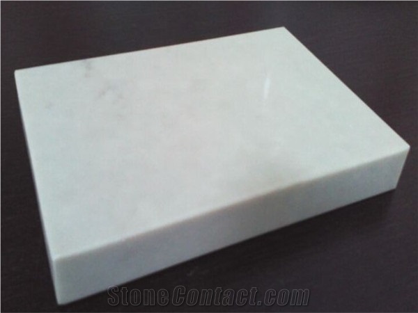 Enviroment-Friendly&Safety Quartz Stone with Bright Surface Slab Standard Sizes 126 *63 and 118 *55 Mainly and Widely Used in Kitchen, Bathroom for Countertop Mainly