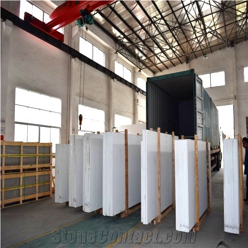 Enviroment-Friendly&Safety Quartz Stone with Bright Surface Slab Standard Sizes 126 *63 and 118 *55 Mainly and Widely Used in Kitchen, Bathroom for Countertop Mainly