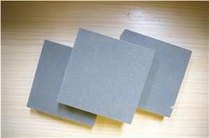 Quartz Stone Slab&Tile Light Grey Color in Standard Size 3000*1400mm and 3200*1600mm with Thickness 12/15/20/25/30mm