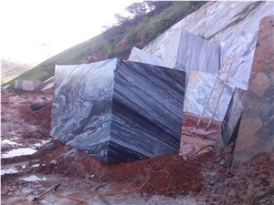 Manhatan Exotic Granite Blocks