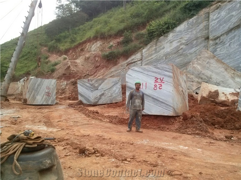 Manhatan Exotic Granite Blocks