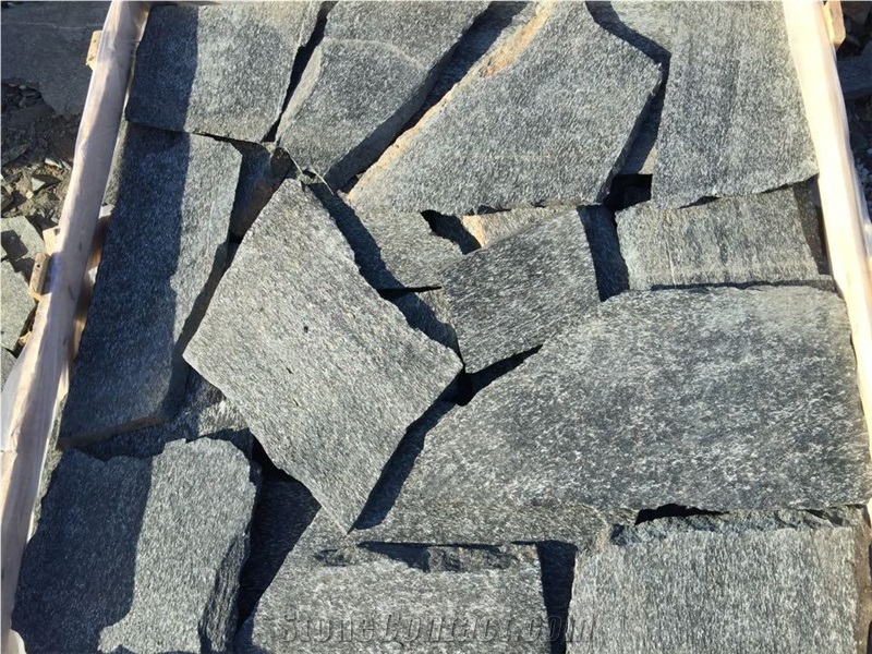 China Black Quartzite Random Irregular Flagstone Road Paving Patio