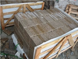 G350 Yellow Tumbled Cobble Stone Antique