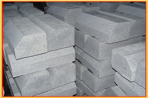 G654/Padang Dark/Sesame Black Granite Kerbstone/Curb Stone