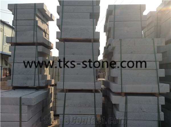 Light Grey Granite Kerbstone, Sawn Cutted Granite Kerbstone Roadstone,Sesame White Granite 6sides Flamed