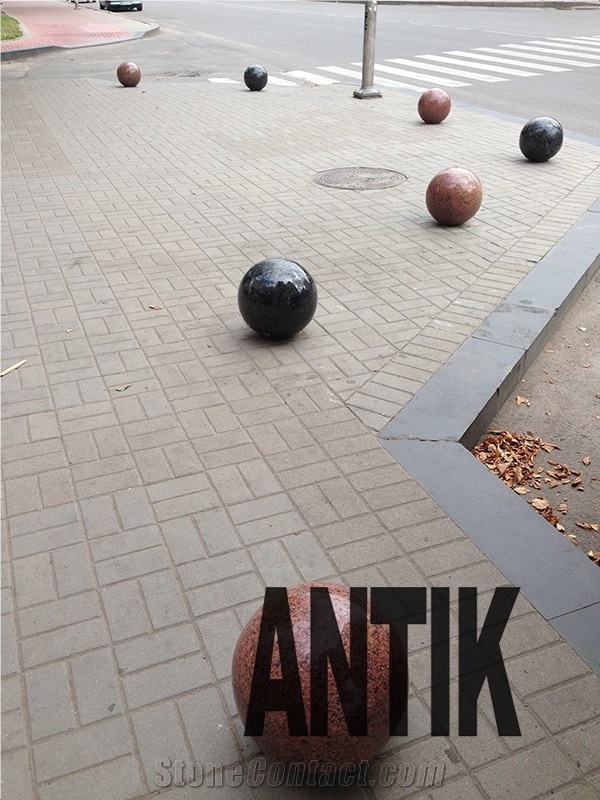 Granite Machine Cut Cubes, Pavers, Cobbles. Flamed - Surface (Topside). Sawn Sides.