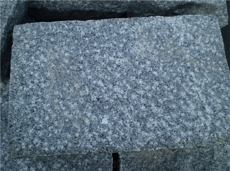 China Grey Granite Rough Picked & Bush Hammered Cobble Stone,Cube Stone, Pavers
