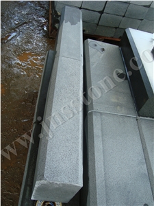 Bluestone Kerbstone / China Black Basalt / Hainan Black Basalt / Side Stone / Road Stone