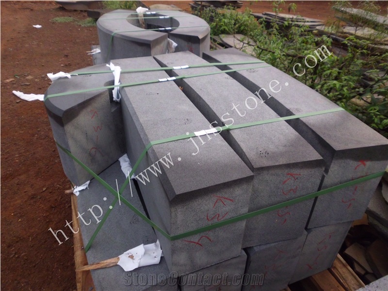 Hainan Black Basalt Curbs Road Side Stone