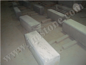 Hainan Black Basalt Kerbstone / Bluestone Kerbstone / China Black Basalt / Road Stone