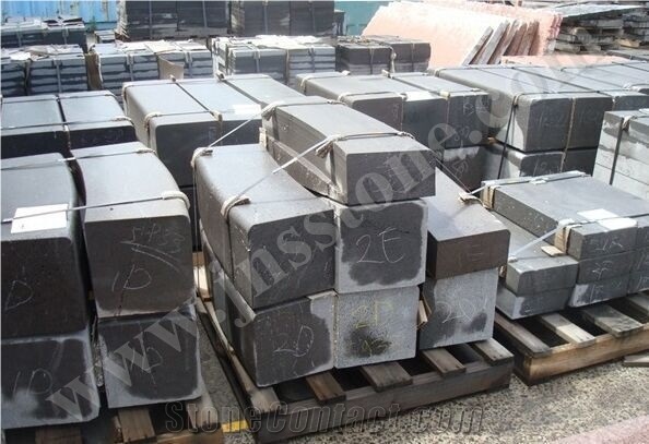 Hainan Black Basalt Kerbstone / Bluestone Kerbstone / China Black Basalt / Road Stone