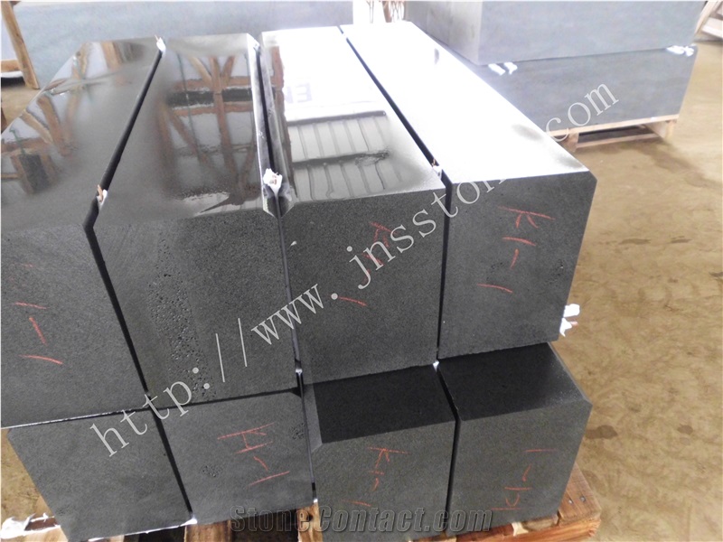 Hainan Grey Basalt Kerbstone/Curbs Road Side Stone
