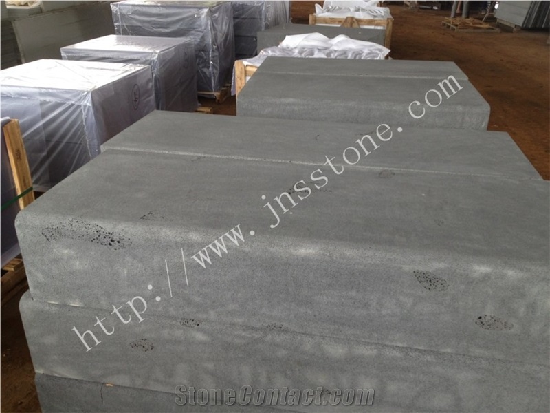 Kerbstone Basalt/Curbs Road Side Stone/ Hainan Grey Basalt Kerbstone