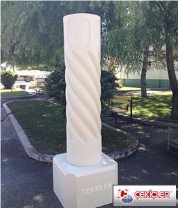 Special Colum Canarian Cream Limestone