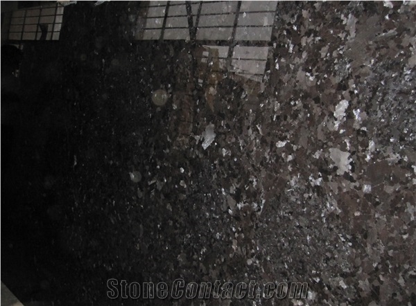 Marron Cohiba Granite Block