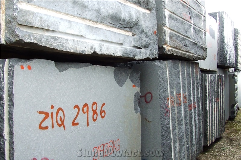 Nero Zimbabwe Granite Block