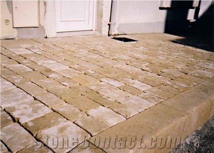 Verger Beige Limestone Sawn Walkway Paver