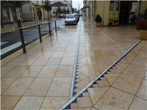 Pierre Calcaire Rocheret Jaune Limestone Flamed Pavement Pierre Calcaire Rocheret Jaune Limestone Flamed Pavement