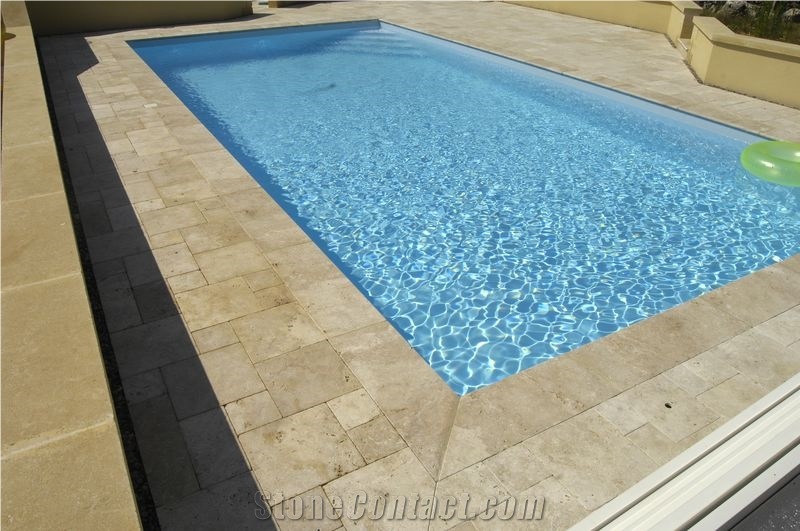 Pierre De Mauzens Margelle Menaurie Antique Pool Coping