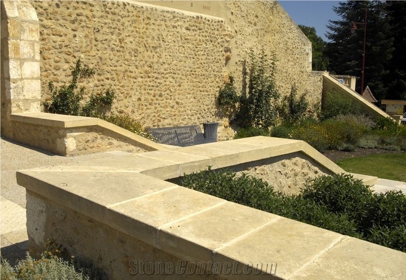 Pierre Dordogne Wall Coping