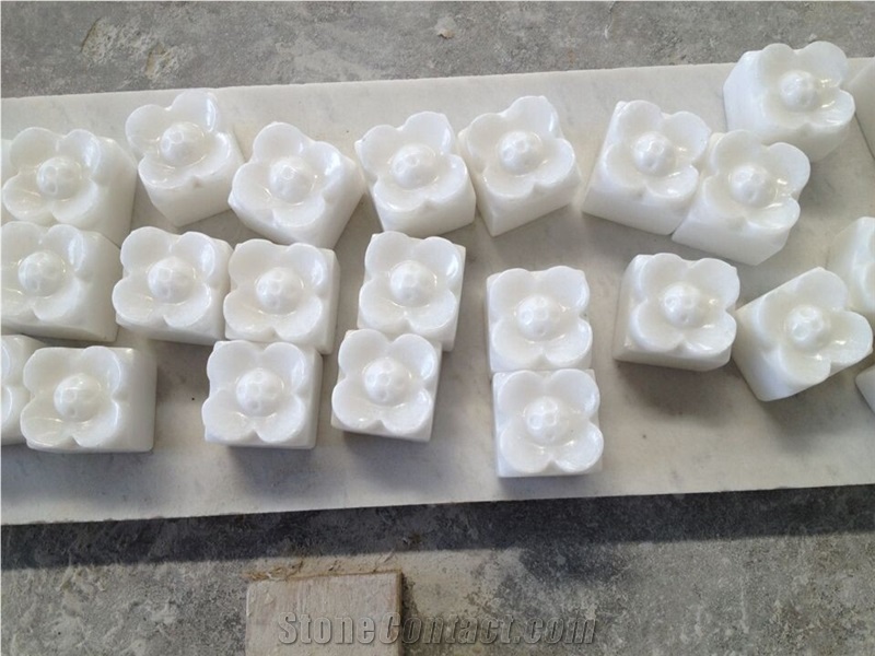 Luxury Carving Marble/White Marble Handcarved Sculptures/White Marble Helicoidal Column/Roman New Columns Design/Pillars for Home Decoration