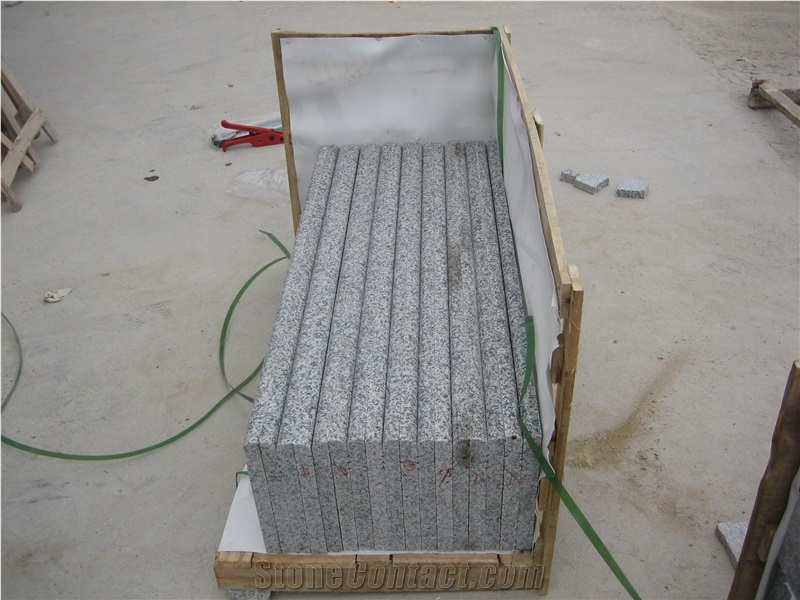 G623 Silver Grey Granite Slabs,Cheap China Granite in Stair Steps with Anti Slip,Treads and Risers