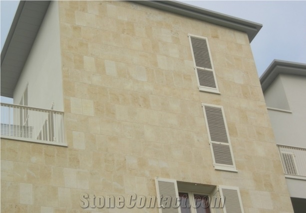 Sireuil Limestone Facade