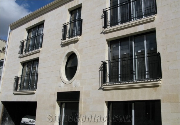 Sireuil Limestone Facade