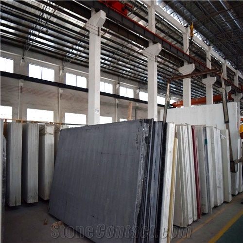 Bst F0083 China Black Quartz Stone Tiles & Slabs Golden Series in Standard Size 3000*1400mm and 3200*1600mm with Thickness 12/15/20/25/30mm More Durable Than Granite Directly from China Manufacturer a