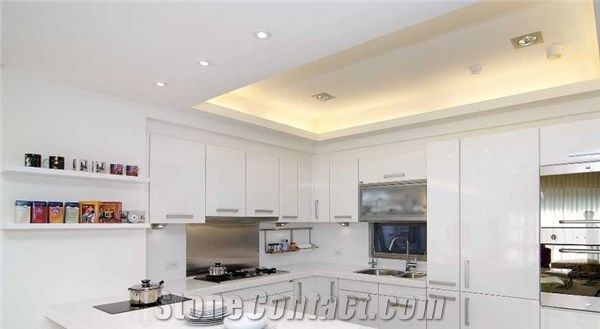 China Bst Pure White Man-Made Quartz Stone Countertop for Kitchen Use with Non-Porous Directly from China Manufacturer More Durable Than Granite Standard Slab Size 118*55 and 126*63 with Thickness 2/3