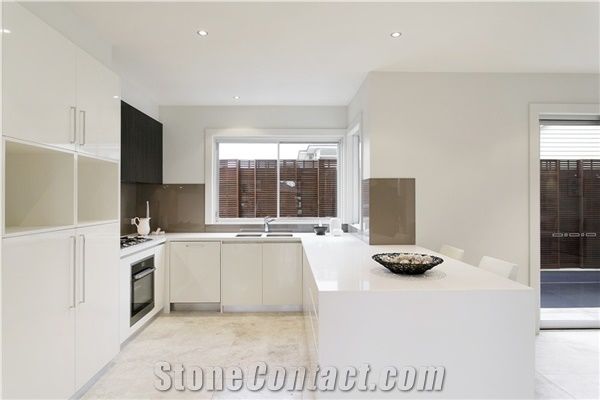 China Elegant White Quartz Stone Countertop with Bright Solid Surface Directly from China Manufacturer at Competitive Pricing Standard Slab Size 3200*1600mm or 3000*1400mm Thickness 12/15/20/25/30mm