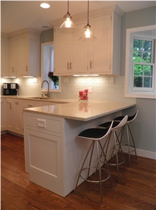 China Luxury Pure White Engineered Quartz Stone Kitchen Countertop with Bright Surface Non-Porous and Easy to Clean Directly from China Manufacturer More Durable Than Granite with Thickness 2/3cm
