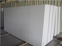 Interior Design with Pure White Quartz Stone Solid Surface Countertop Non-Porous and Easy to Clean Directly from China Manufacturer with Iso/Nsf Certificate More Durable Than Granite Thickness 20/30mm