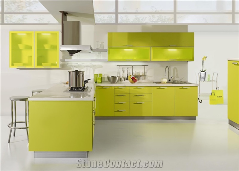 Luxury Interior Design Of China Pure White Engineerd Quartz Stone Countertops Surfaces Materials Supplier at Competitive Pricing in Standard Slab Size 118*55 and 126*63 with Thickness 2/3cm