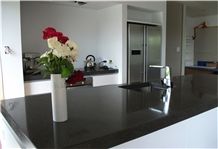 Luxury Interior Design with Black Artificial Quartz Stone Countertop Non-Porous and Easy to Clean Directly from China Manufacturer with Iso/Nsf Certificate More Durable Than Granite Thickness 2/3cm