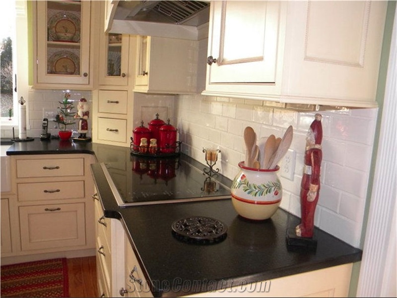Luxury Interior Design with Black Engineered Quartz Stone Solid Surface and Countertop Non-Porous and Easy to Clean from China Manufacturer with Iso/Nsf Certificate More Durable Than Granite