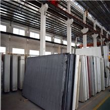 Luxury Interior Design with Black Quartz Stone Solid Surface Countertop Non-Porous and Easy to Clean and Maintain Directly from China Manufacturer with Iso/Nsf Certificate at Good Price Thickness 3cm