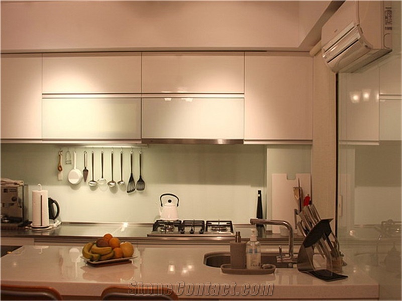 Quartz Kitchen Countertop a Non-Porous Surface,Stain Resistance and Easy Scratch Removal Standard Sizes 108*26inch at Cheap Price More Durable Than Granite