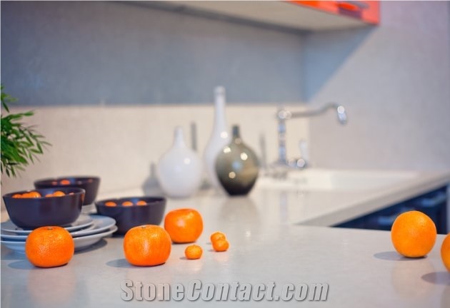Supply High Quality Pure White Quartz Stone Solid Surface and Countertop with Bright Surface Non-Porous Standard Sizes 108*26 Inch at Cheap Price More Durable Than Granite