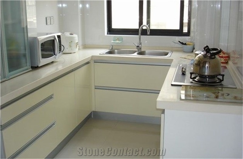 Wholesale Chinese White Quartz Stone Solid Surface Countertop Non-Porous Standard Sizes 126 *63 and 118 *55,Also Fit for Flooring&Walling &Stairs and Steps