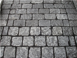 Limestone Cobbles Black (Haldia Black Limestone)