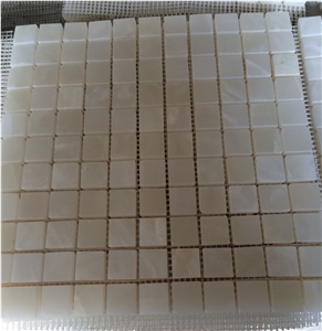 White/Light Green Afghan Mono Onyx Mosaic Tile