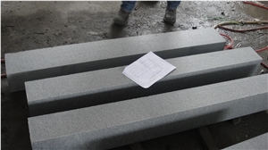 Chinese Sesame Dark Grey G654 Granite Flamed Kerbstone