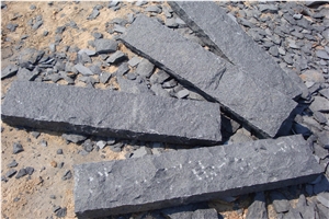 Zhangpu Black Basalt Kerbstone, Putian Black,G 640,Impala China,Sesame Black Kerbstone,Cubestone Kerbs,Road Stone in Natural Split
