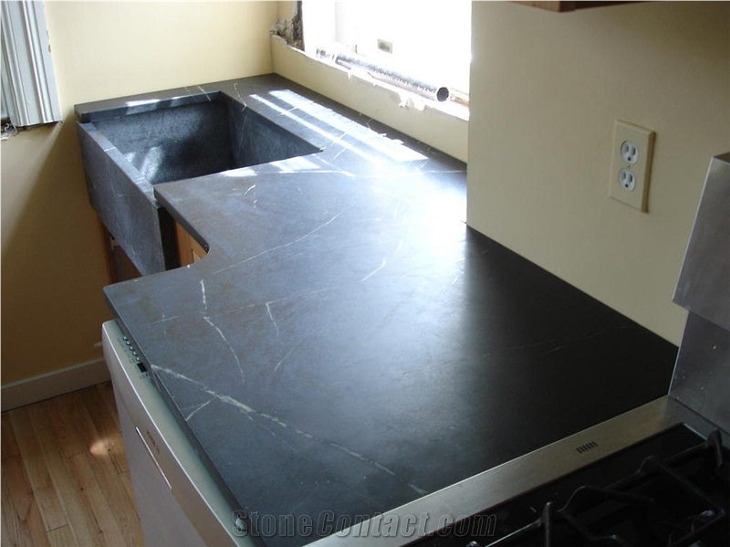 Soapstone Kitchen Top with Farm Sink