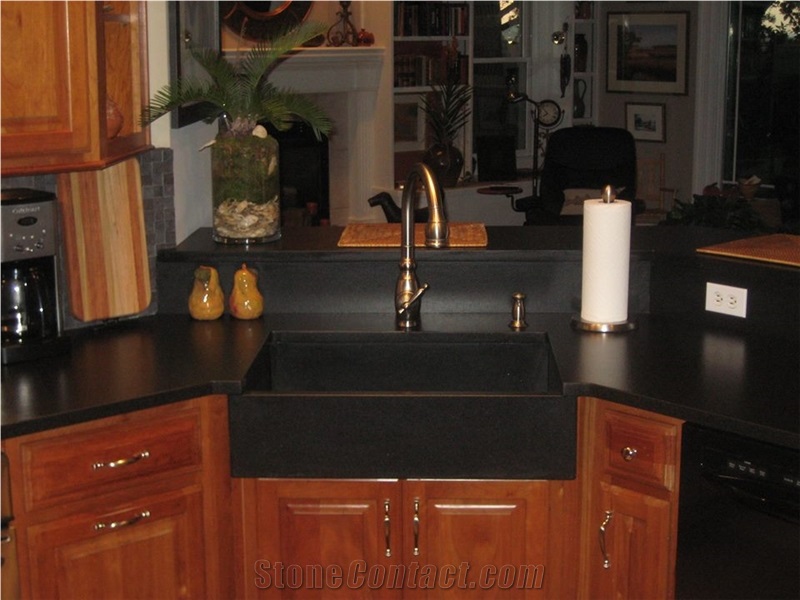 Black Galaxy Soapstone Kitchen Top with Farm Sink Brazil