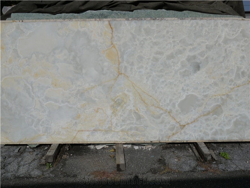 Onice Bianco Polished Slabs