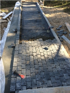 Grey Suhovjazkiy Granite Cube Stone Walkway