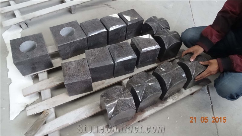 China Black Granite Western Style Tombstone and Monument